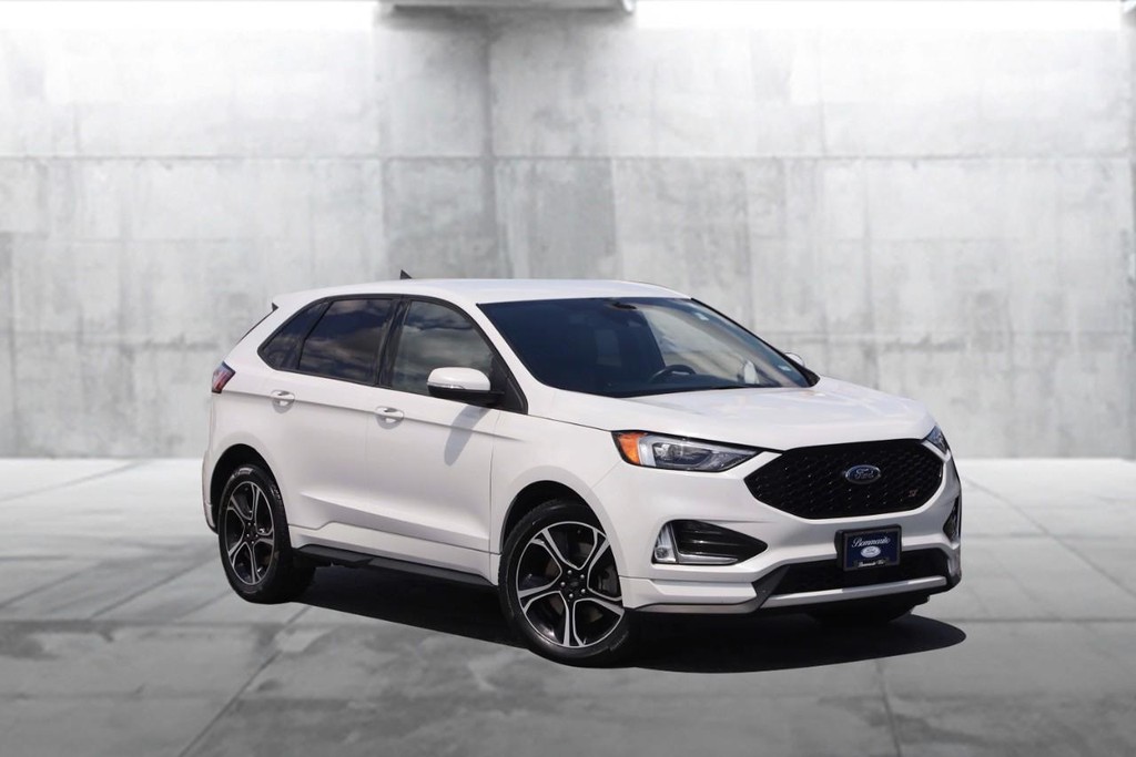 Ford Edge Vehicle Full-screen Gallery Image 2