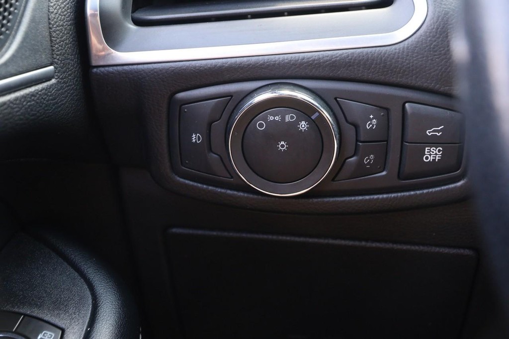 Ford Edge Vehicle Full-screen Gallery Image 20