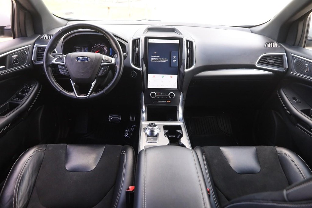Ford Edge Vehicle Full-screen Gallery Image 21