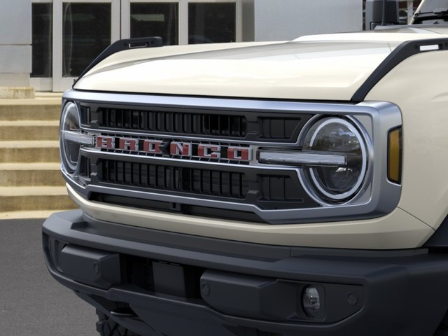 Ford Bronco Vehicle Full-screen Gallery Image 19