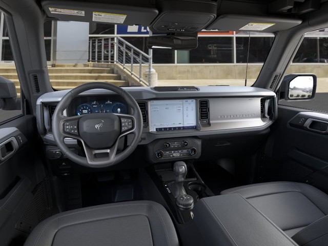 Ford Bronco Vehicle Full-screen Gallery Image 9