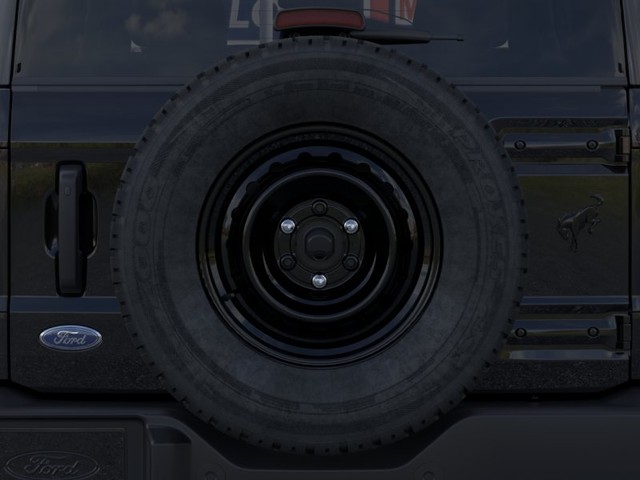 Ford Bronco Vehicle Full-screen Gallery Image 24