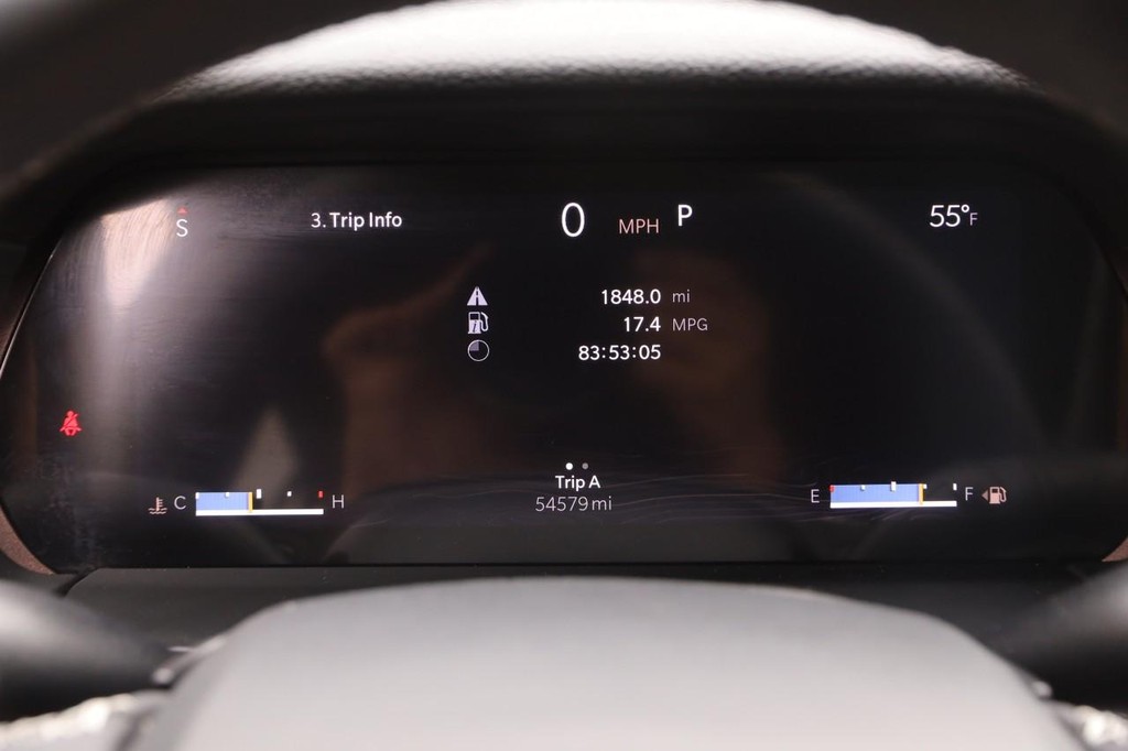 Jeep Grand Cherokee Vehicle Full-screen Gallery Image 14