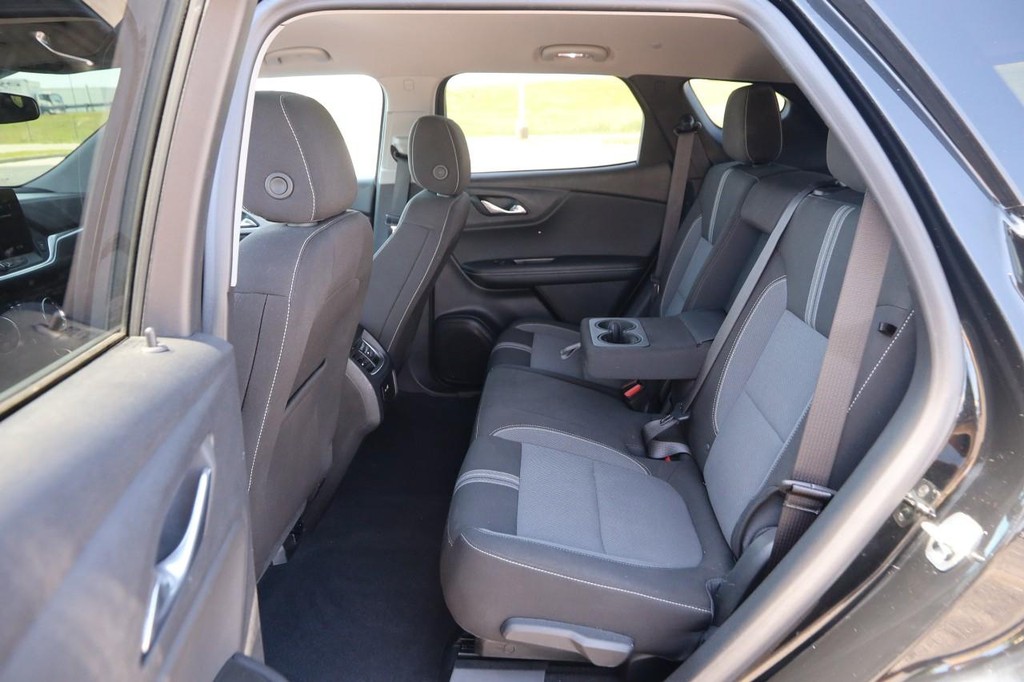 Chevrolet Blazer Vehicle Full-screen Gallery Image 09