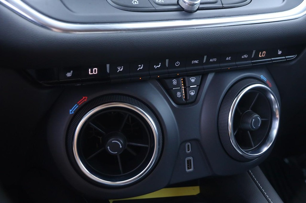 Chevrolet Blazer Vehicle Full-screen Gallery Image 17