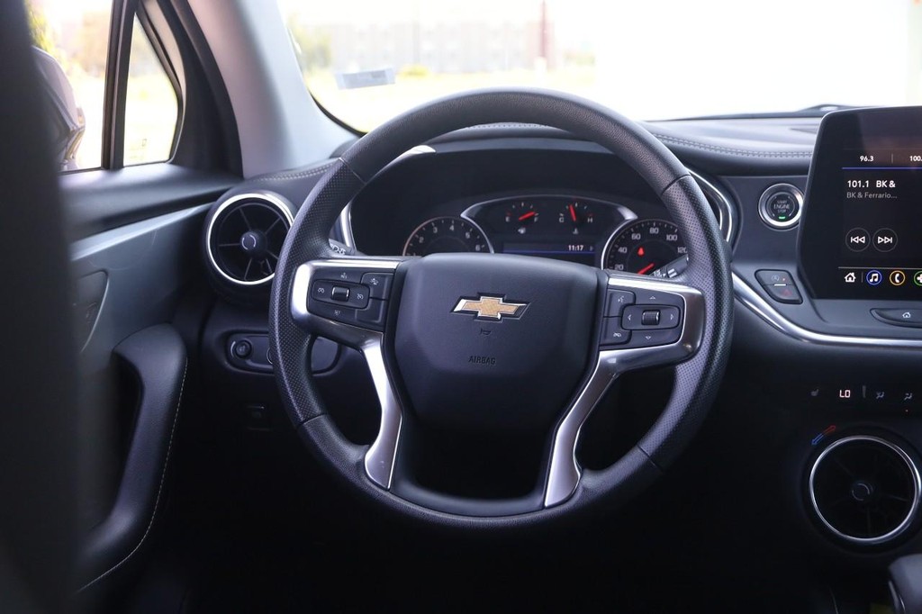 Chevrolet Blazer Vehicle Full-screen Gallery Image 22