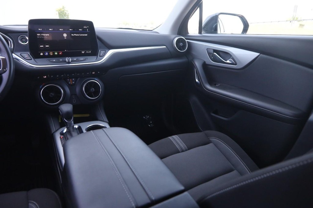Chevrolet Blazer Vehicle Full-screen Gallery Image 24