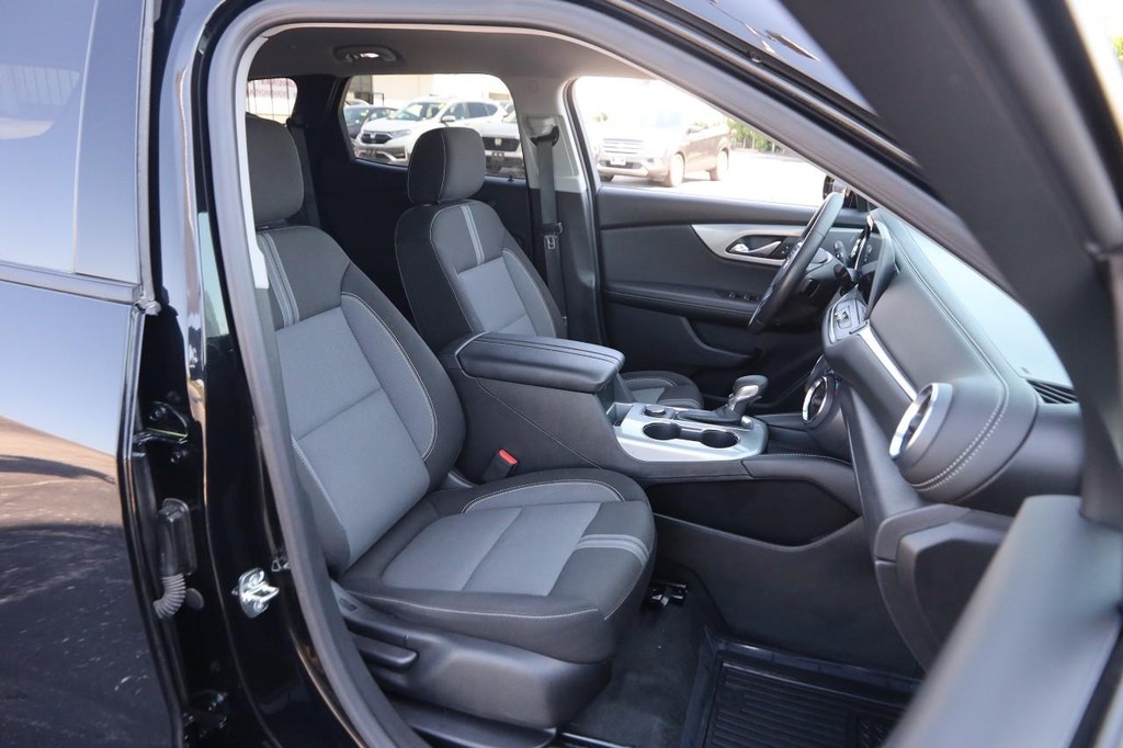 Chevrolet Blazer Vehicle Full-screen Gallery Image 25
