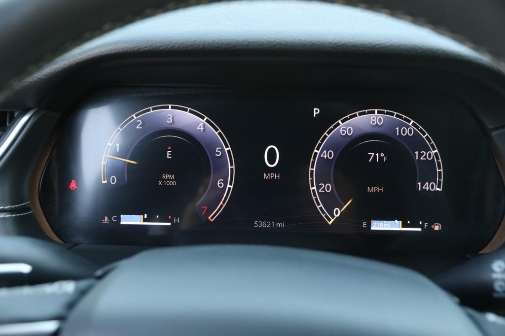 Jeep Grand Cherokee Vehicle Full-screen Gallery Image 13