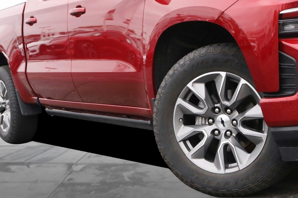 Chevrolet Silverado 1500 LTD Vehicle Full-screen Gallery Image 03