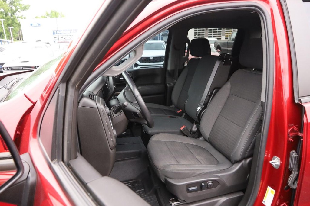 Chevrolet Silverado 1500 LTD Vehicle Full-screen Gallery Image 08