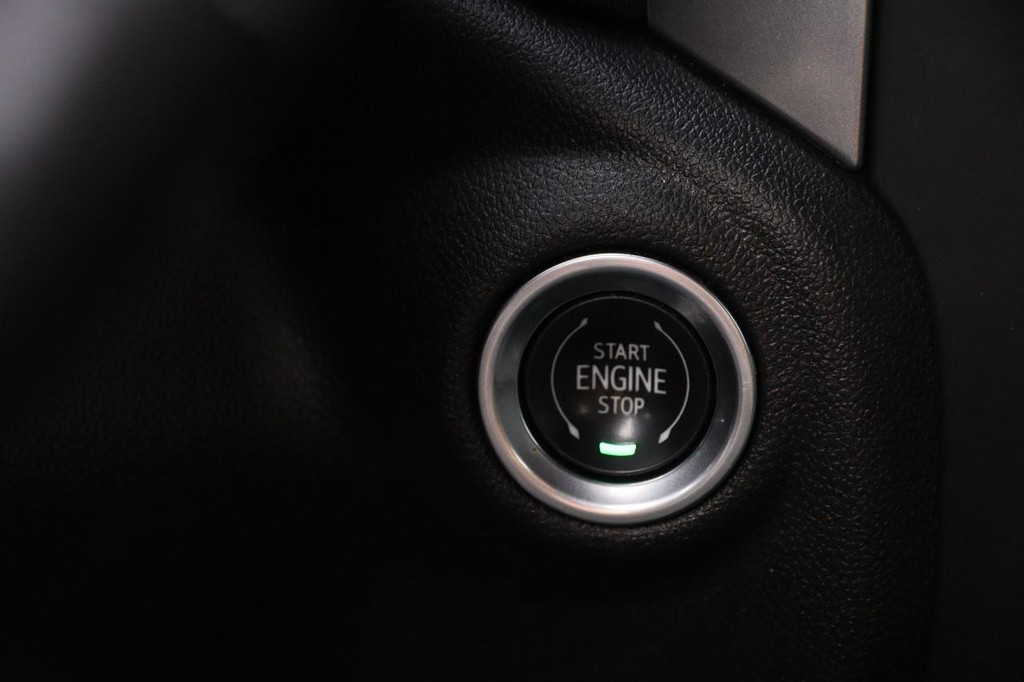 Chevrolet Silverado 1500 LTD Vehicle Full-screen Gallery Image 15