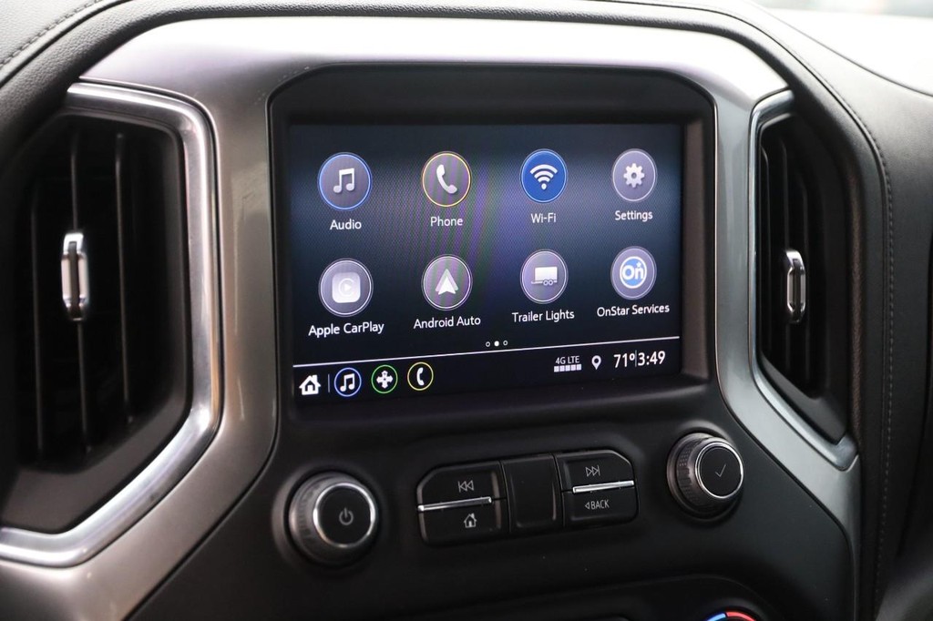 Chevrolet Silverado 1500 LTD Vehicle Full-screen Gallery Image 17