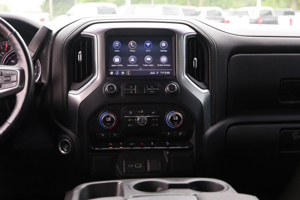 Chevrolet Silverado 1500 LTD Vehicle Full-screen Gallery Image 24