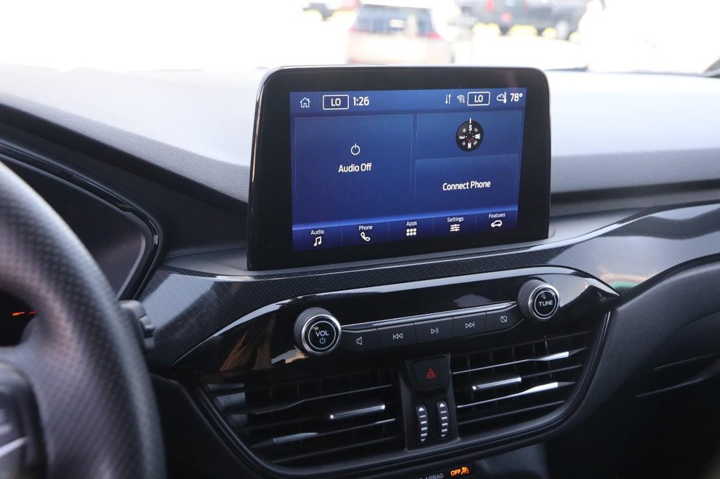 Ford Escape Vehicle Full-screen Gallery Image 16