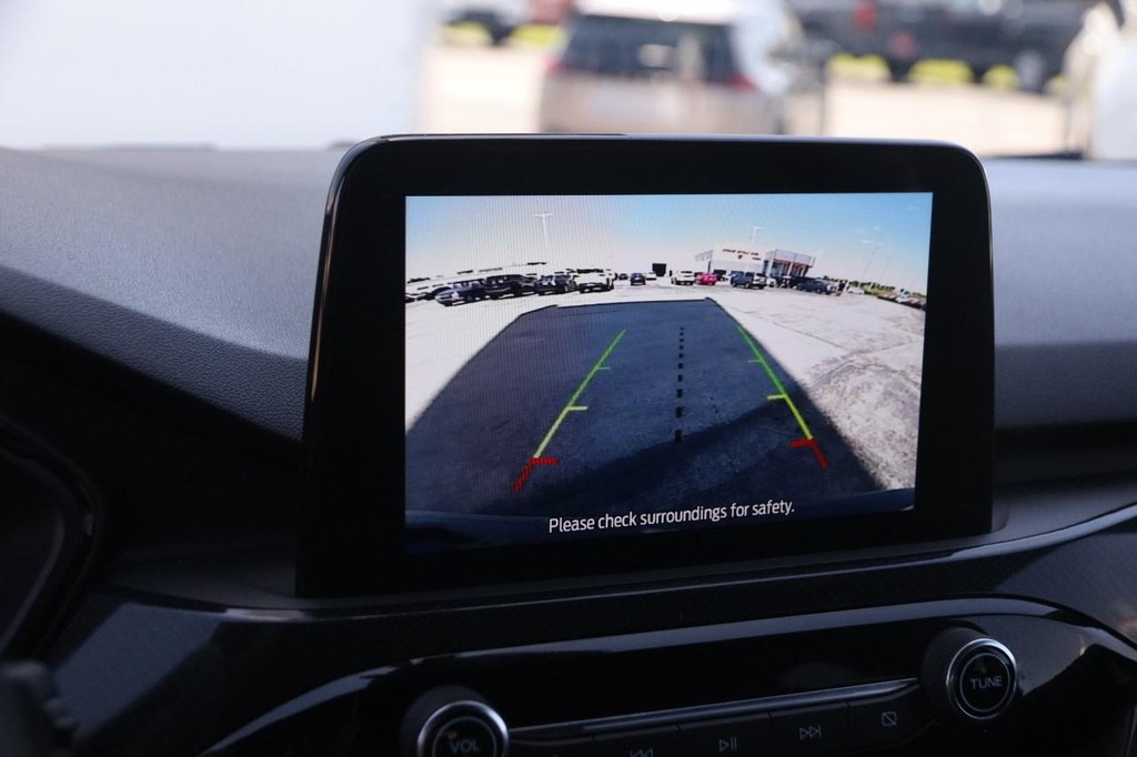 Ford Escape Vehicle Full-screen Gallery Image 17