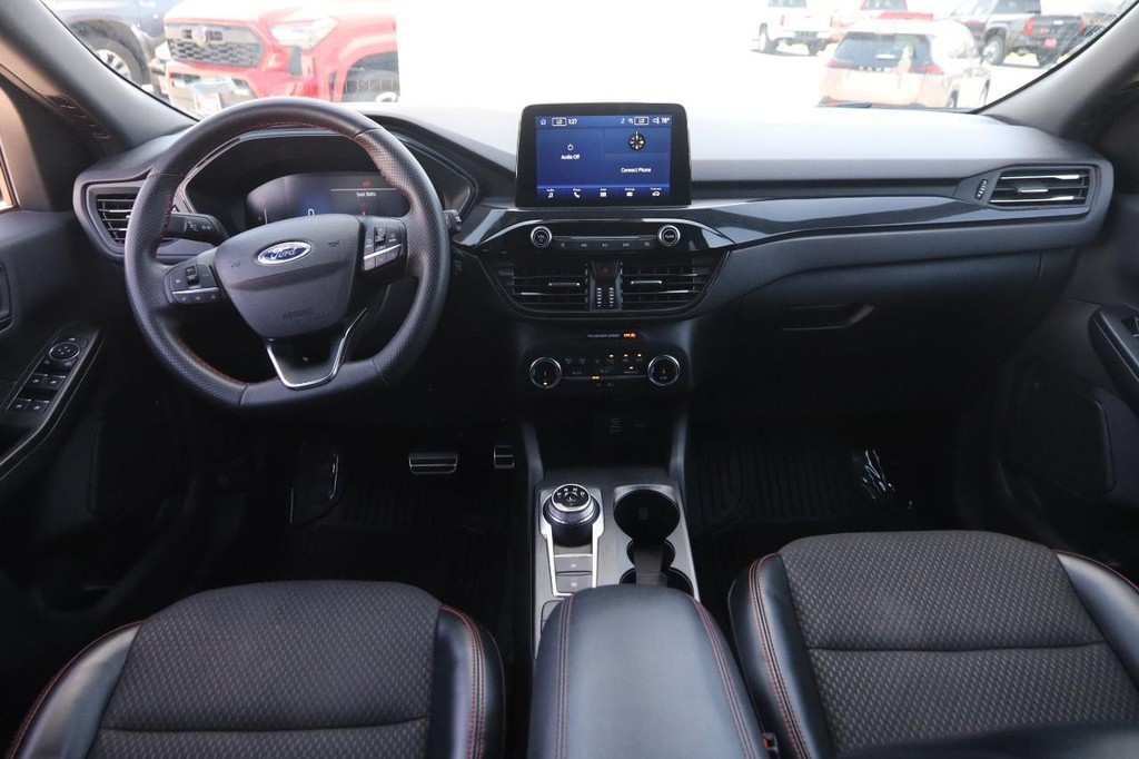 Ford Escape Vehicle Full-screen Gallery Image 21