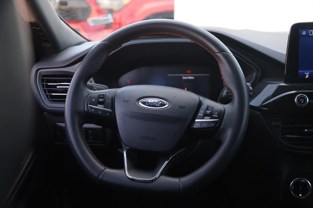 Ford Escape Vehicle Full-screen Gallery Image 23