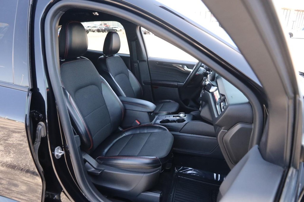 Ford Escape Vehicle Full-screen Gallery Image 26