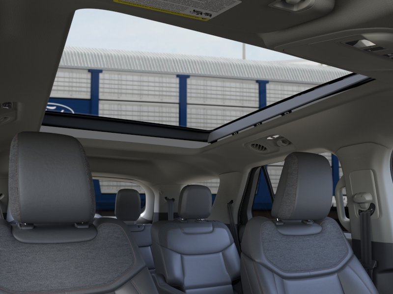 Ford Explorer Vehicle Image 22