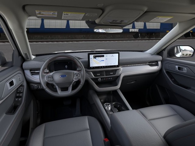 Ford Explorer Vehicle Image 09