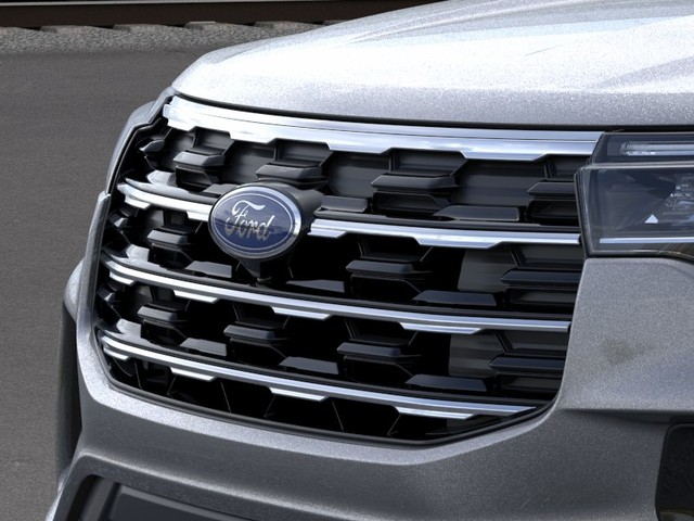 Ford Explorer Vehicle Image 17