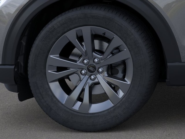 Ford Explorer Vehicle Image 19