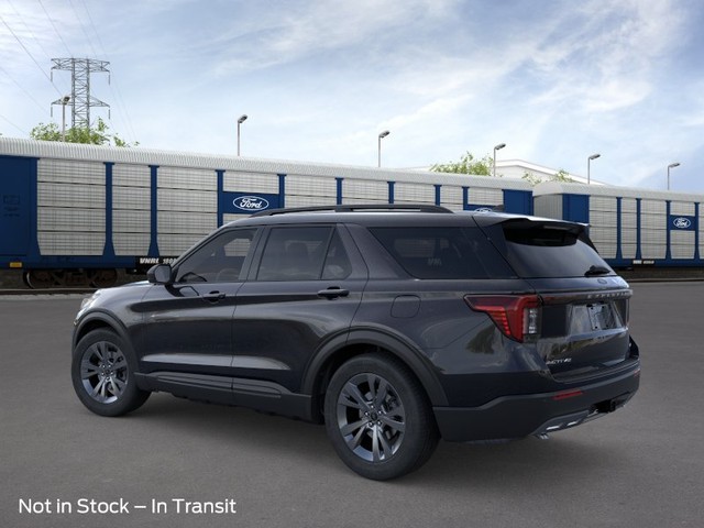 Ford Explorer Vehicle Image 04