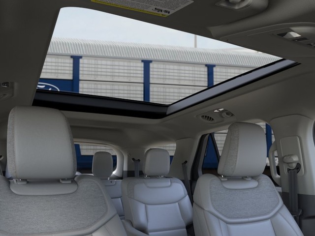 Ford Explorer Vehicle Image 22