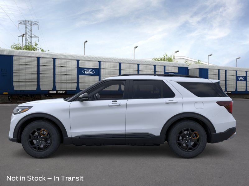 Ford Explorer Vehicle Image 03