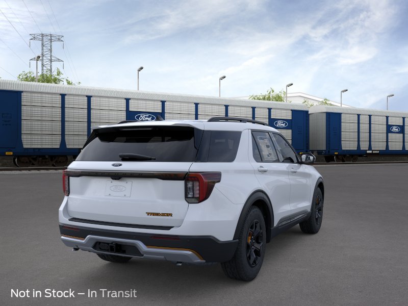 Ford Explorer Vehicle Image 08