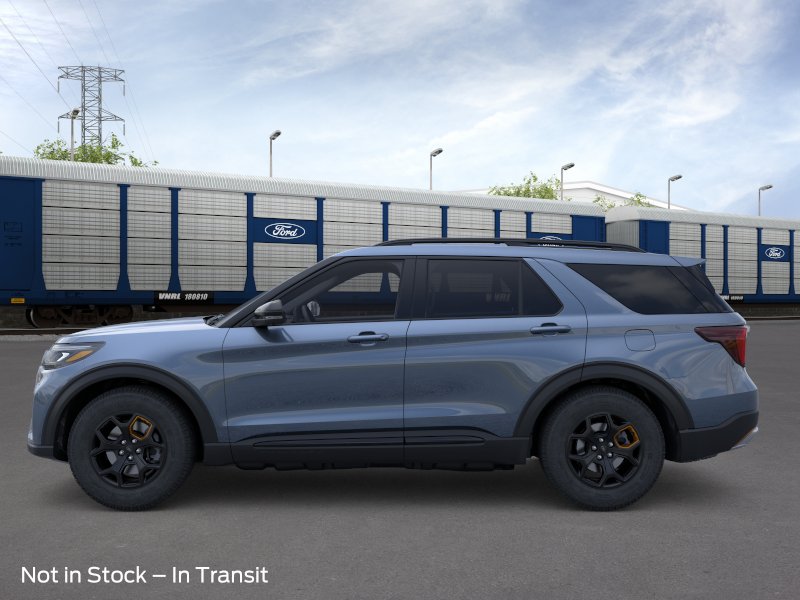 Ford Explorer Vehicle Image 03