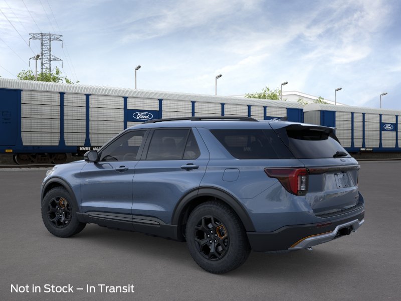 Ford Explorer Vehicle Image 04