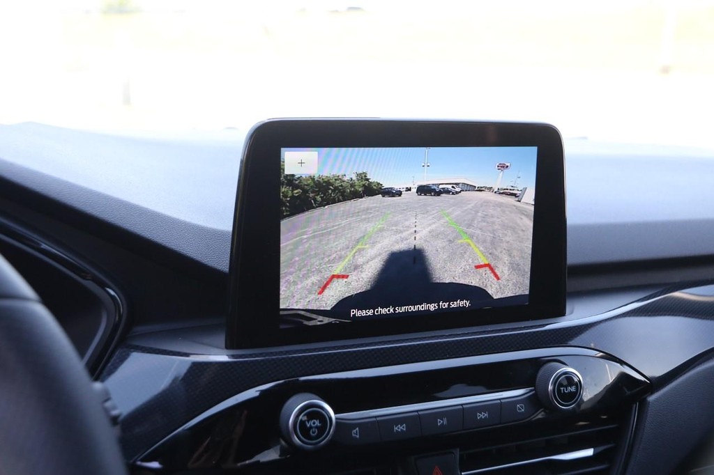 Ford Escape Vehicle Full-screen Gallery Image 16