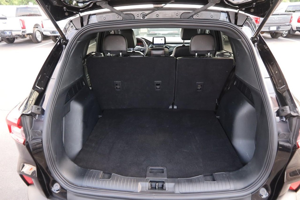 Ford Escape Vehicle Full-screen Gallery Image 7