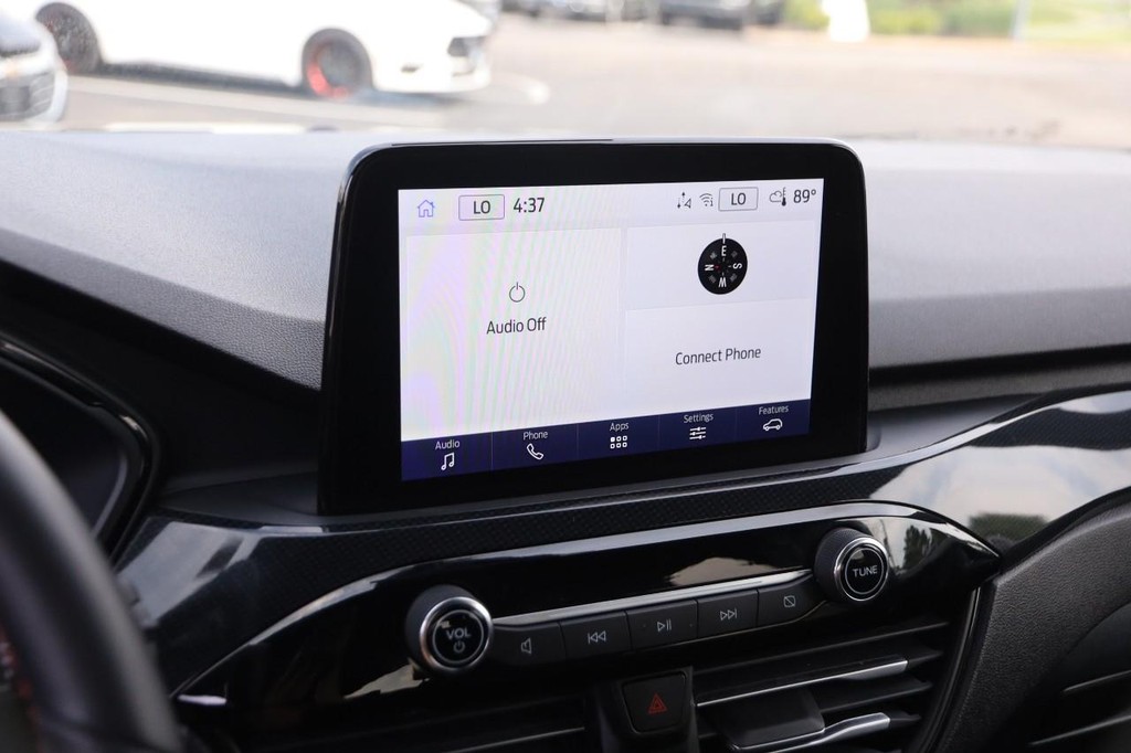 Ford Escape Vehicle Full-screen Gallery Image 15