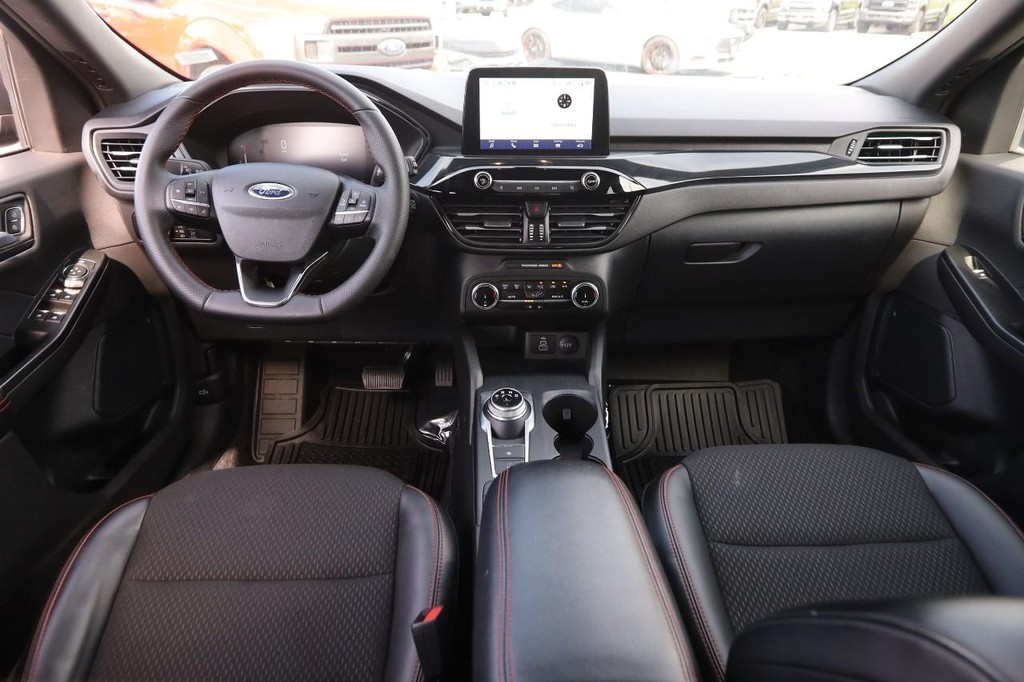 Ford Escape Vehicle Full-screen Gallery Image 20