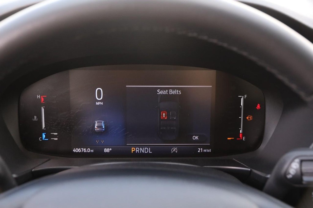 Ford Escape Vehicle Full-screen Gallery Image 14