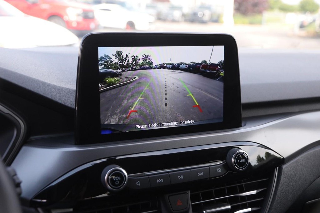 Ford Escape Vehicle Full-screen Gallery Image 17