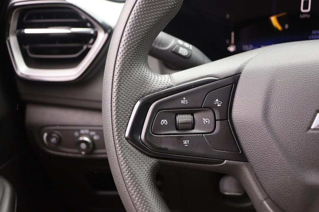 Chevrolet TrailBlazer Vehicle Full-screen Gallery Image 11