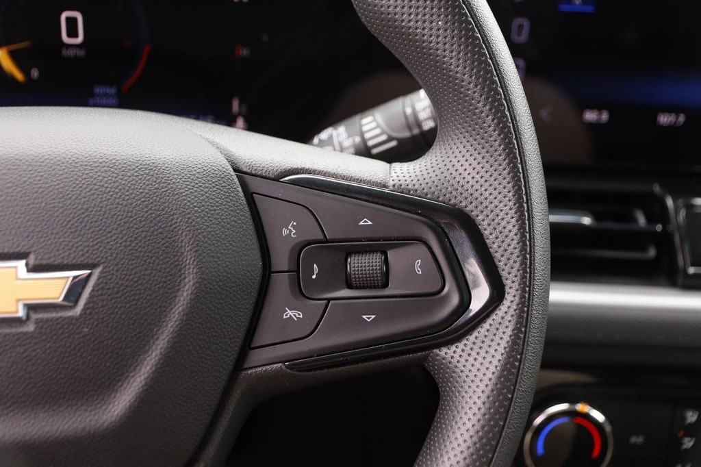 Chevrolet TrailBlazer Vehicle Full-screen Gallery Image 12