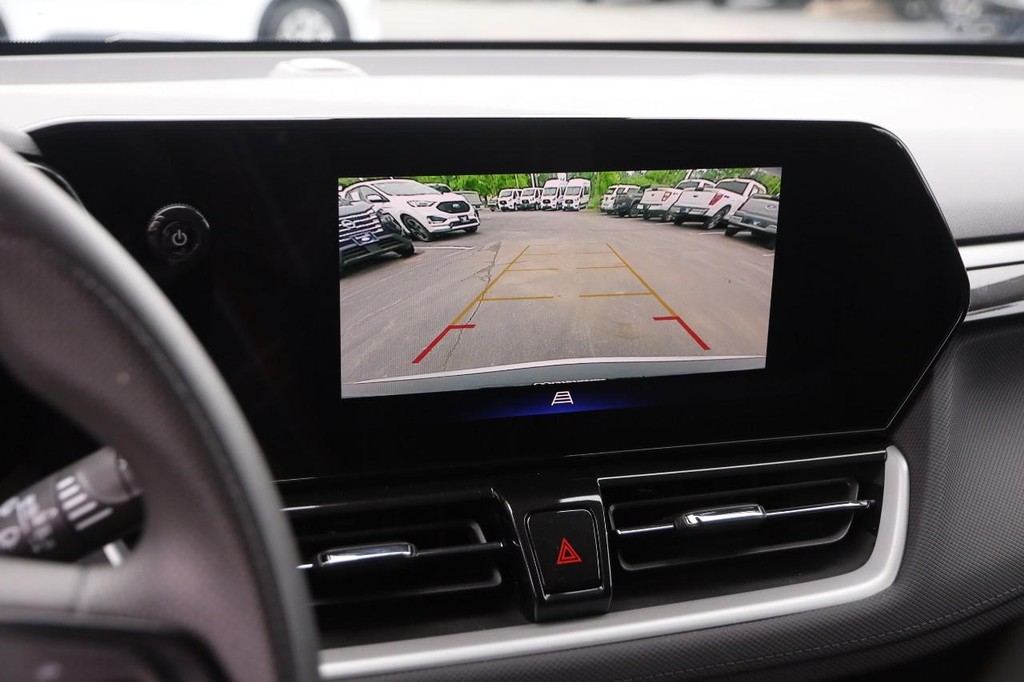 Chevrolet TrailBlazer Vehicle Full-screen Gallery Image 15