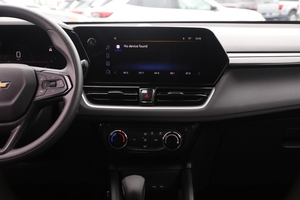 Chevrolet TrailBlazer Vehicle Full-screen Gallery Image 21