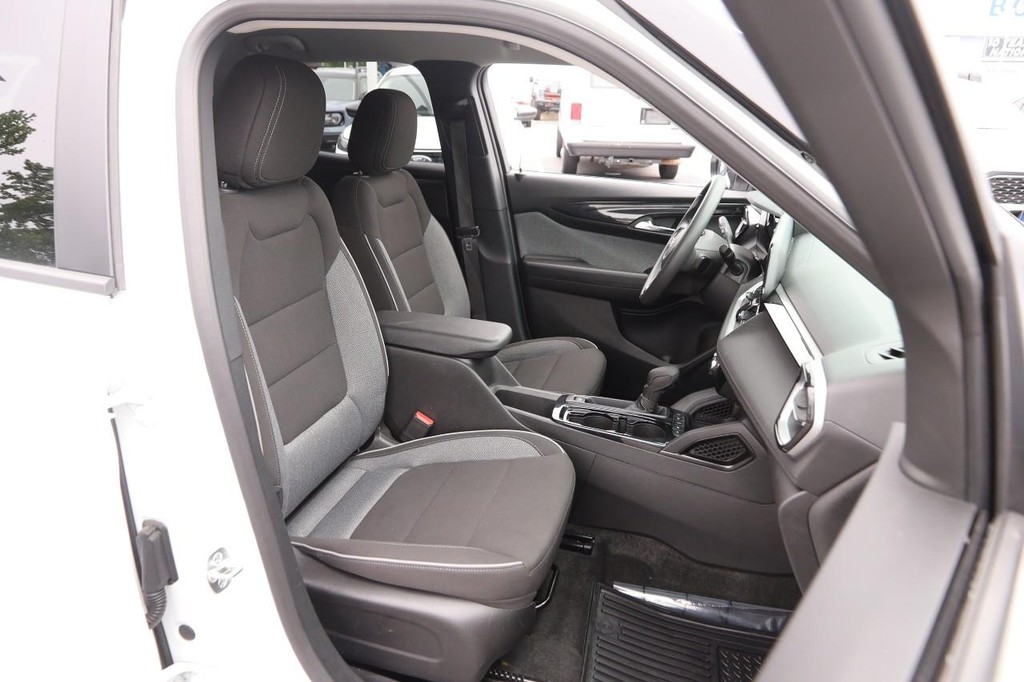 Chevrolet TrailBlazer Vehicle Full-screen Gallery Image 23