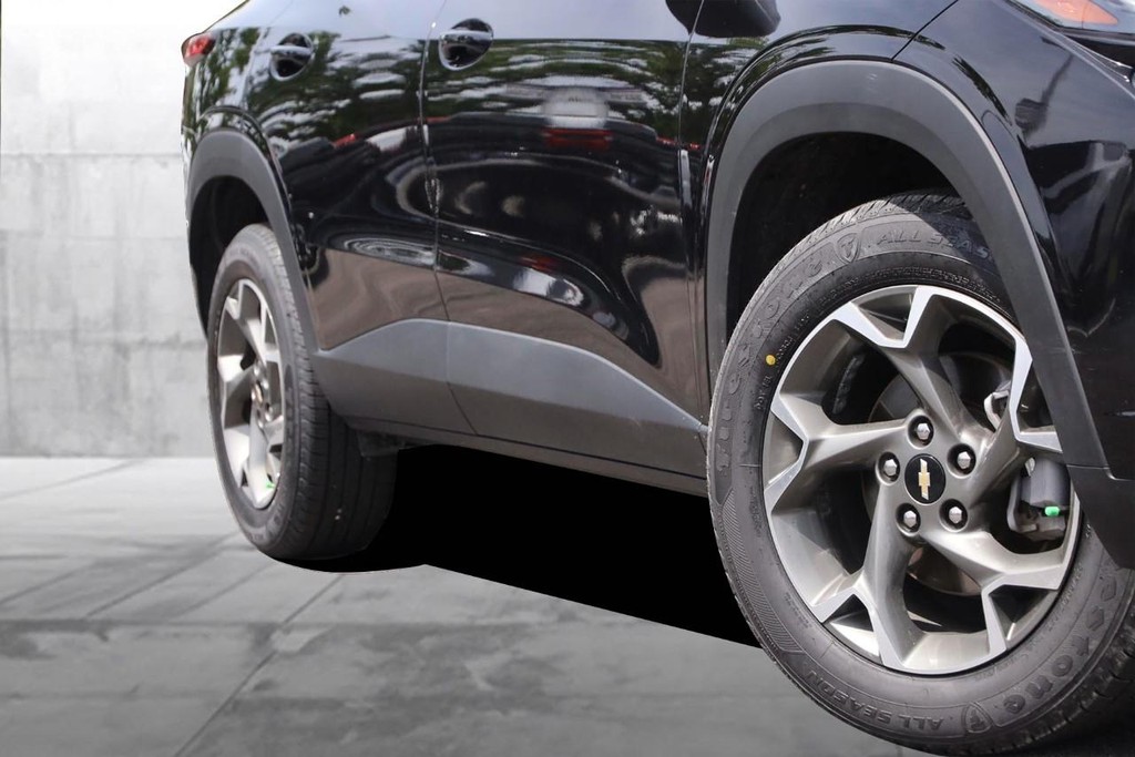 Chevrolet Trax Vehicle Full-screen Gallery Image 03