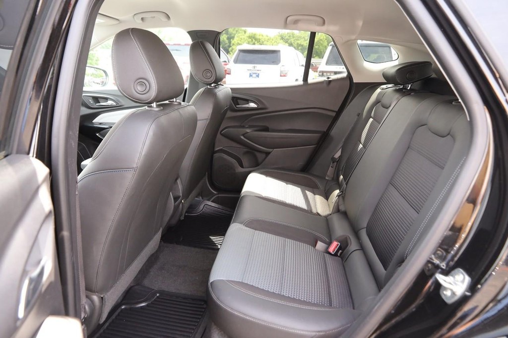 Chevrolet Trax Vehicle Full-screen Gallery Image 09
