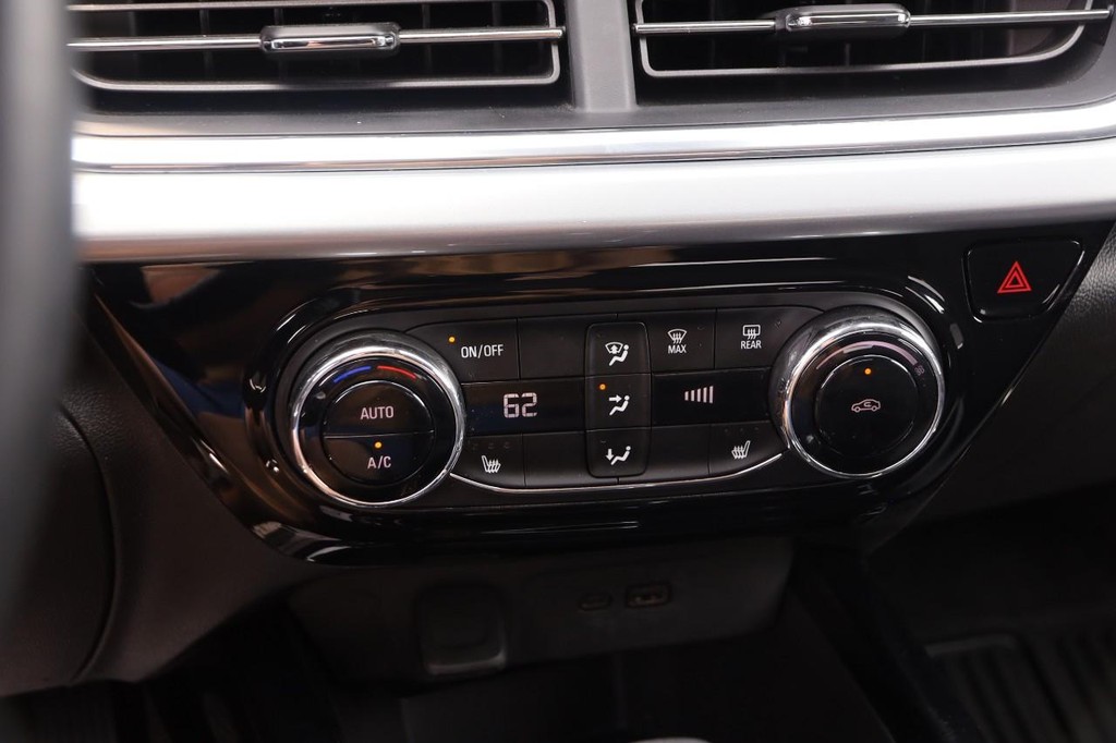Chevrolet Trax Vehicle Full-screen Gallery Image 17