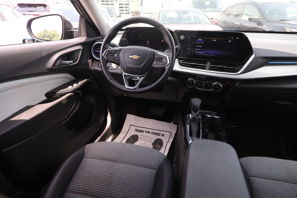 Chevrolet Trax Vehicle Full-screen Gallery Image 20