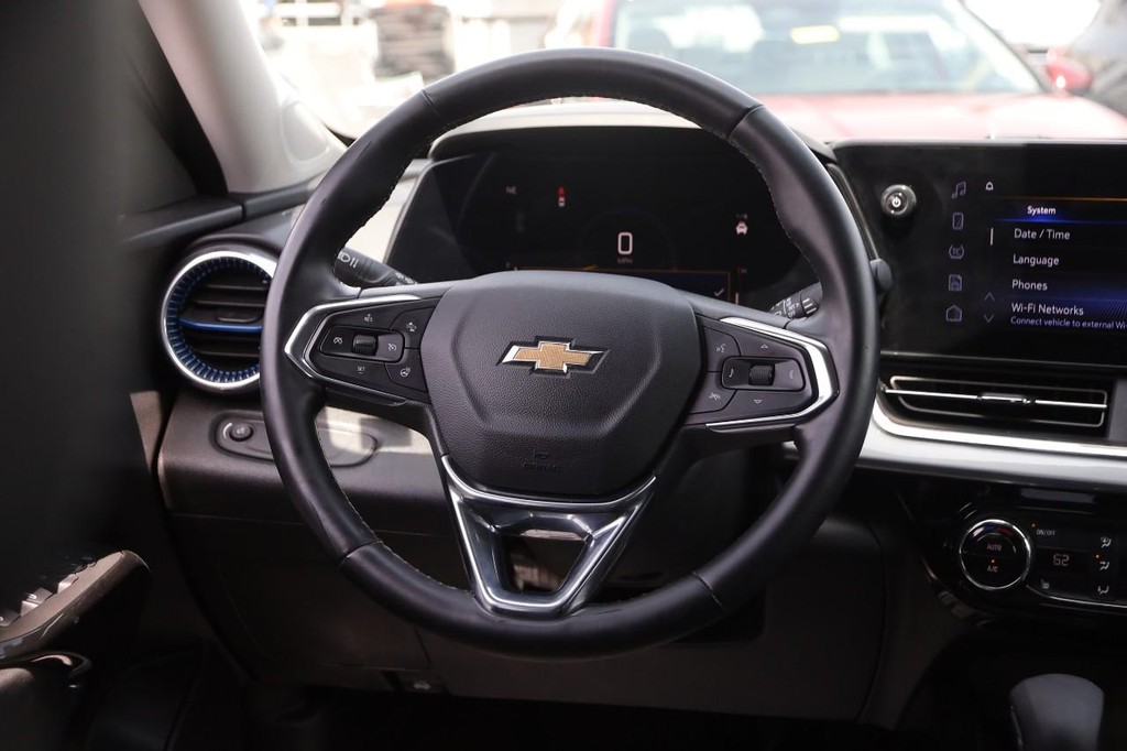 Chevrolet Trax Vehicle Full-screen Gallery Image 21