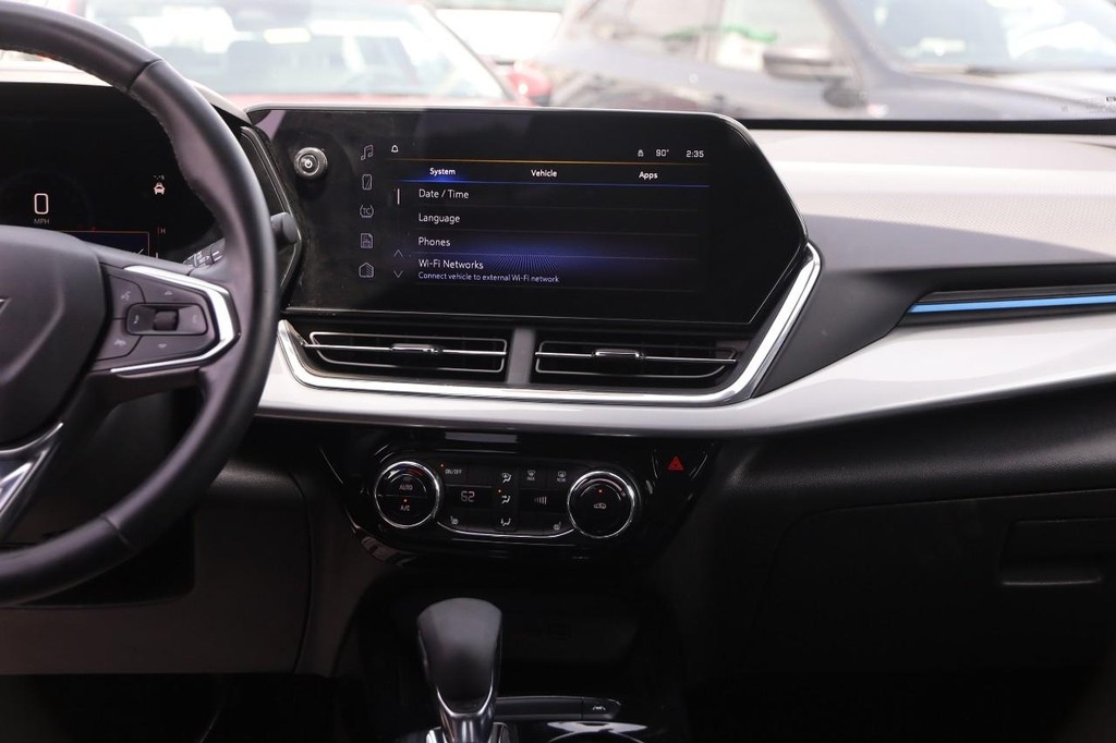 Chevrolet Trax Vehicle Full-screen Gallery Image 22